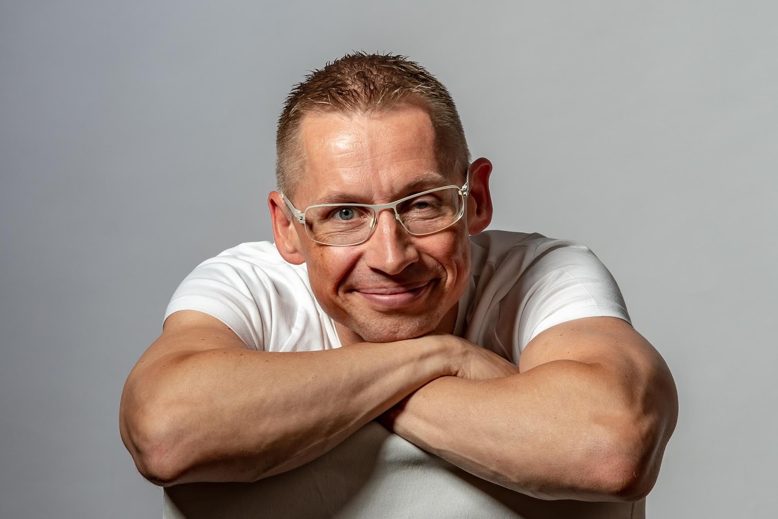 Autor des Buches "Zieh's durch! So schaffen Sie Ihre Challenge im Kopf, im Job, im Leben"
