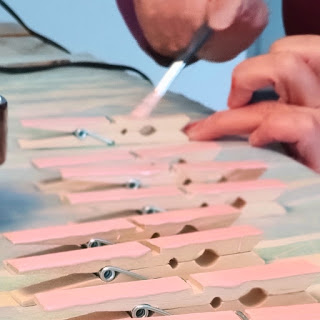 Wäscheklammern bemalen Wäscheklammern bemalen