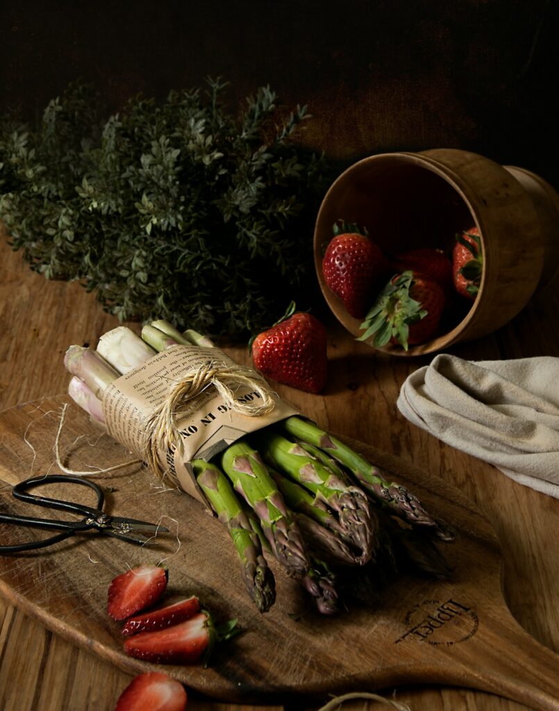 Spargel und Erdbeeren