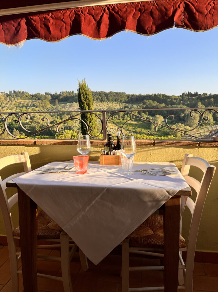 Zweiertisch im Restaurant BardoVino in Guardistallo